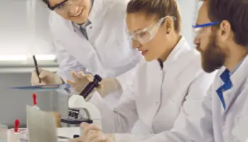 GESUNDHEITSWESEN-UND-PHARMA